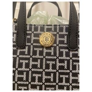 Tommy Hilfiger Crossbody Bag